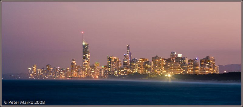 WV8X9131.jpg - Evening Gold Cost skyline. Queensland, Australia.