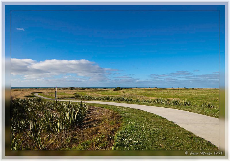 IMG_9616_frame.jpg - Landscape near Te Rewa Rewa Bridge over Waiwhakaio River. New Plymouth, New Zealand.