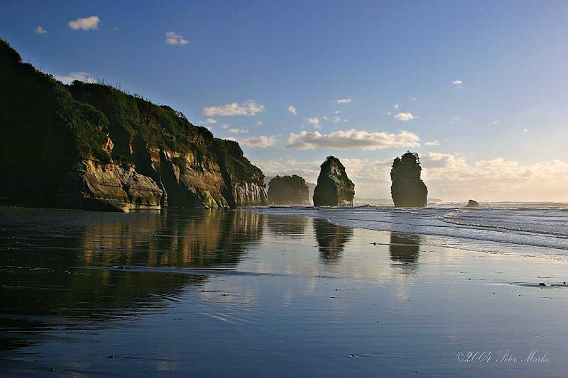 Taranaki_13.jpg - Three Sisters, Tongoporutu Cliffs, Taranaki, New Zealand