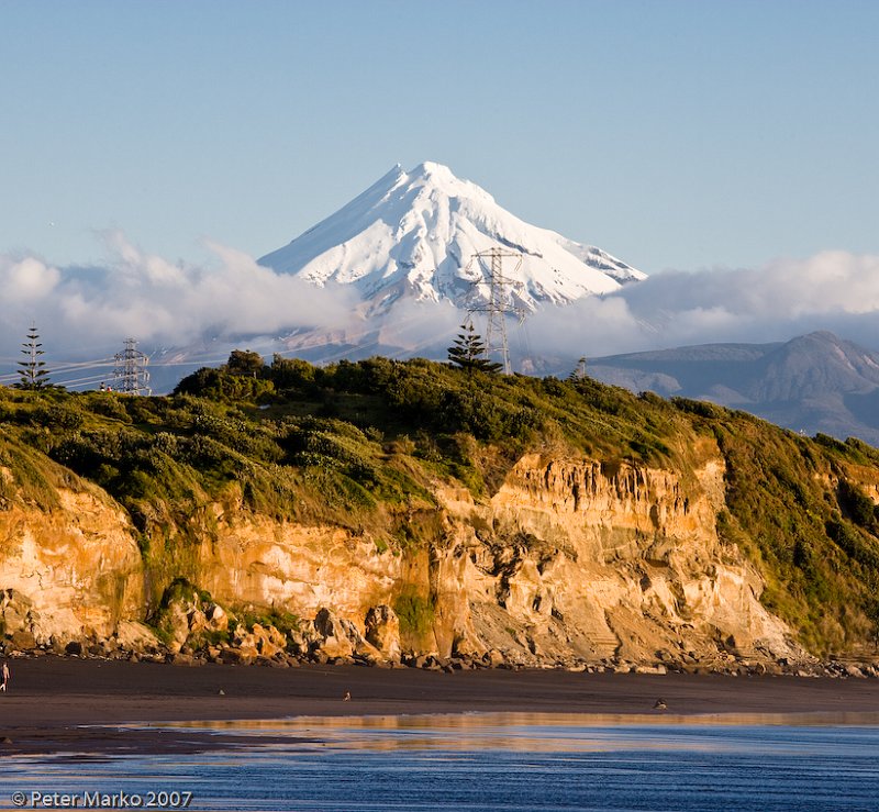 WV8X1946.jpg - Mt. Taranaki from Back Beach, New Plymouth, New Zealand