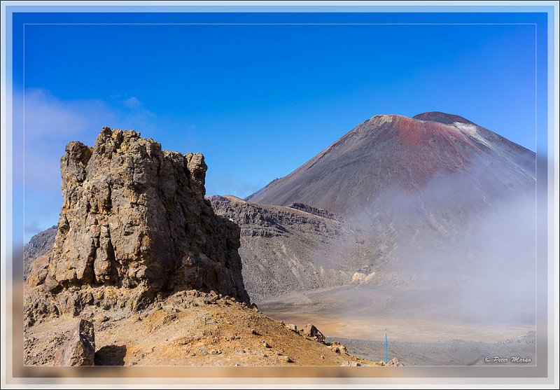 DSC00416.jpg - Cone of Mt. Ngauruhoe. Tongariro National Park.