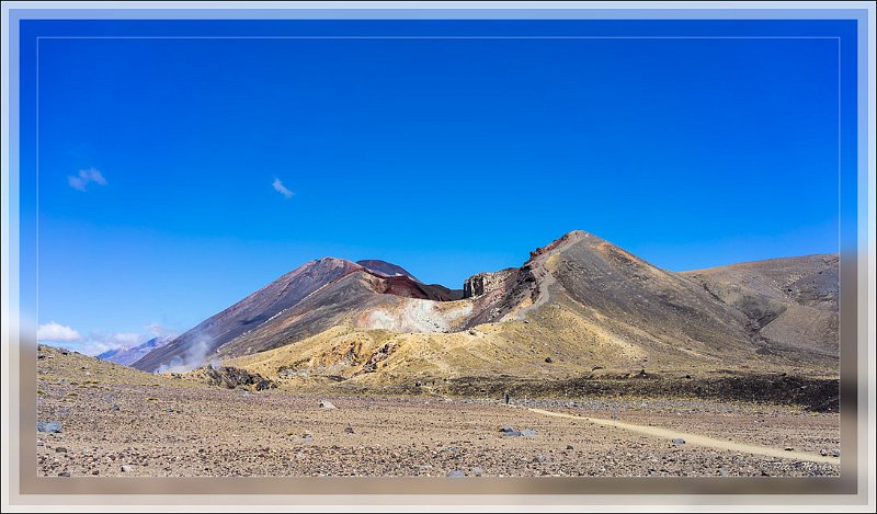 DSC00557.jpg - Red Crater with Mt. Ngauruhoe in background. View from Central Crater. Tongariro National Park.