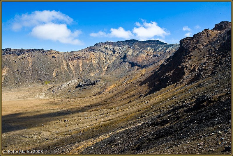 WV8X4831.jpg - West rim of South Crater (1660 m), Tongariro National Park, New Zealand