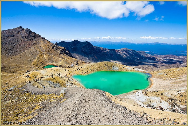 WV8X4917.jpg - Descend from Red Crater (1886 m) towards Emerald Lakes, Tongariro National Park, New Zealand