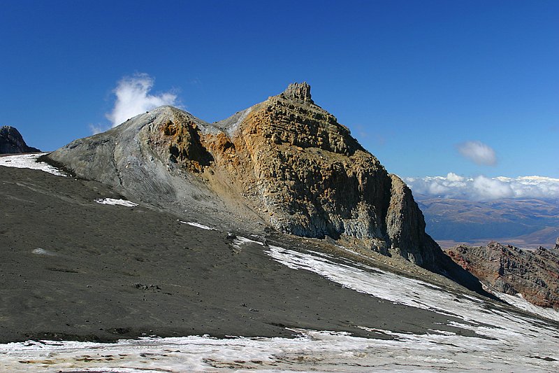 196_9662.jpg - Mt. Ruapehu - crater, Tongariro National Park, New Zealand