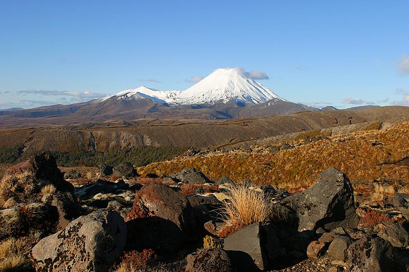 212_1291.jpg - Mt. Ngauroe, Mt. Tongariro, Tongariro National Park, New Zealand