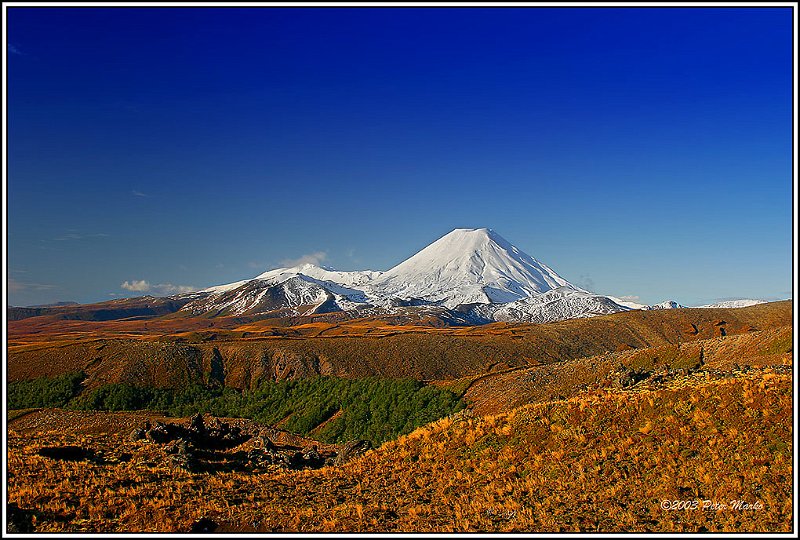 IMG_4051-2.jpg - Mt. Ngauroe, Mt. Tongariro, Tongariro National Park, New Zealand