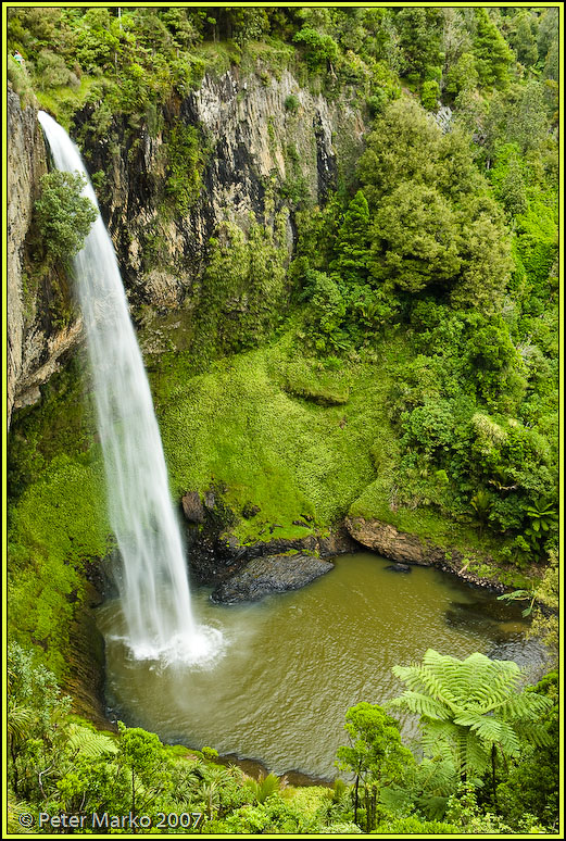 V8X3614.jpg - Bridal Falls, 55m high, Waikato, North Island, New Zealand