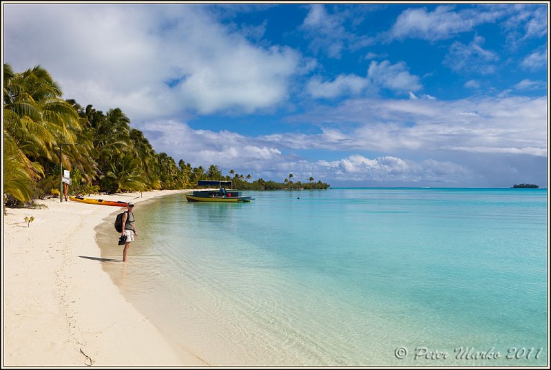 IMG_9162.jpg - Looking at Aitutaki lagoon from Akaiami beach.