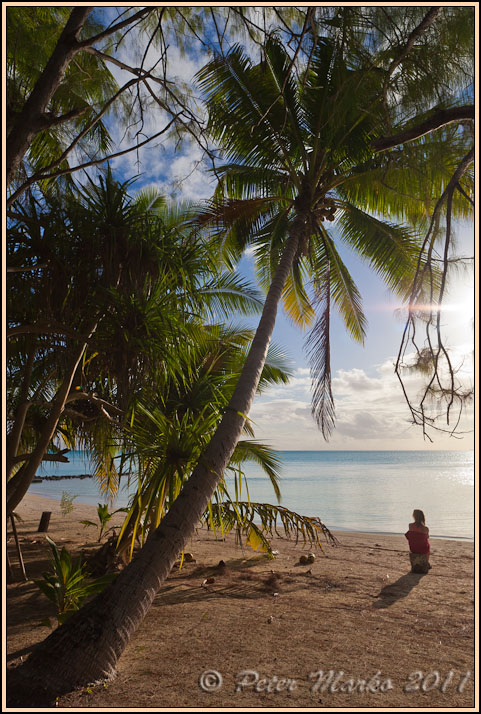 IMG_9175.jpg - Watching sunset from the beach of Akaiami Island. Aitutaki, Cook Islands.