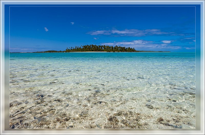 IMG_9207_frame.jpg - Crystal clear water between Maritapua Island and Akaiami. Aitutaki, Cook Islands.