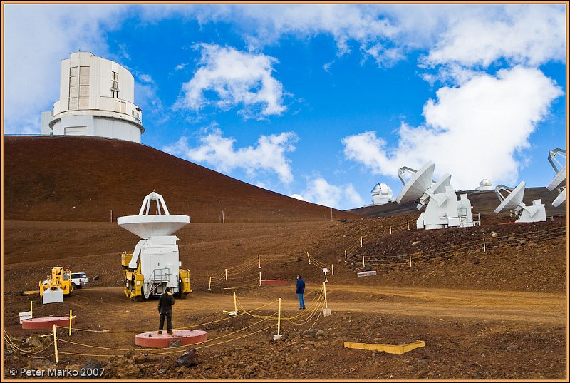 WV8X2467.jpg - Moving the millimeter telescope, Mauna Kea, Big Island, Hawaii