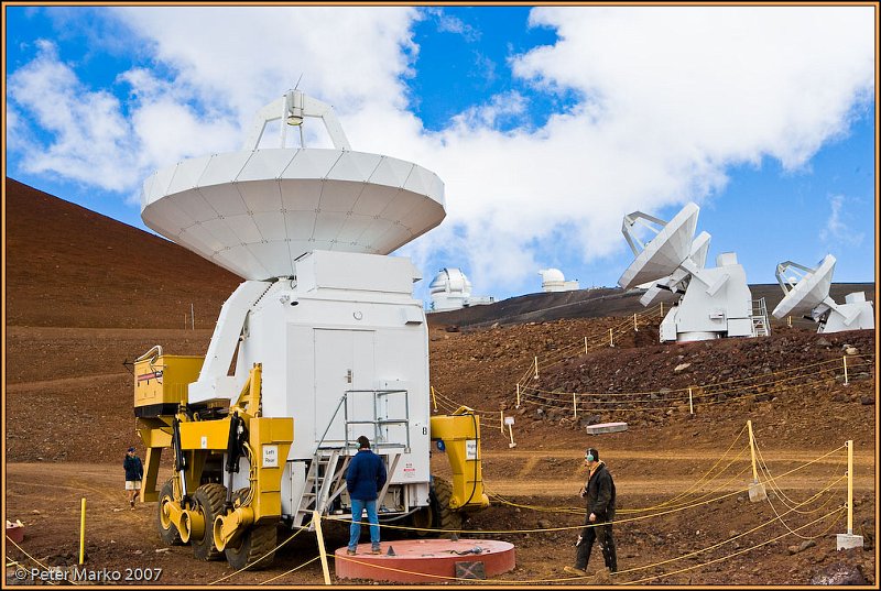 WV8X2472.jpg - Moving the millimeter telescope, Mauna Kea, Big Island, Hawaii