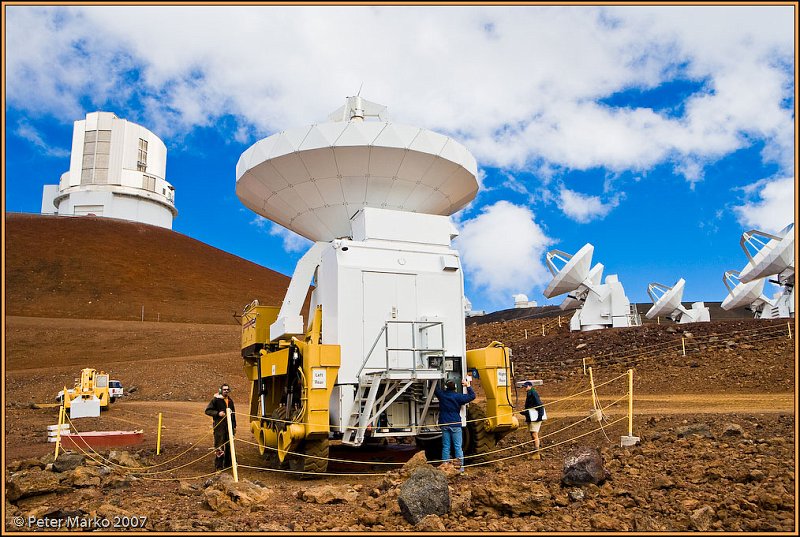 WV8X2490.jpg - Moving the millimeter telescope, Mauna Kea, Big Island, Hawaii