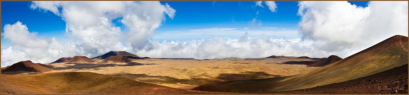 Mauna_Kea_pan.jpg - Summit of Mauna Kea, Big Island, Hawaii