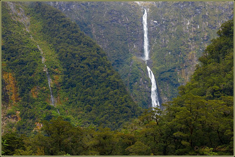 WV8X3140.jpg - Sutherland Falls, Day 4 of Milford Track, Fiordland National Park, New Zealand