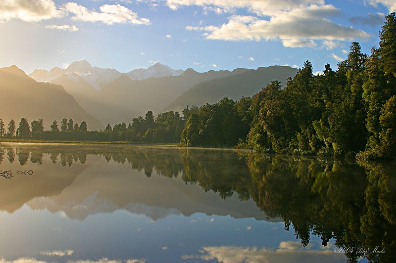 Lake_Matheson_1.jpg - Lake Matheson, Mt. Cook and Mt. Tasman, South Island, New Zealand