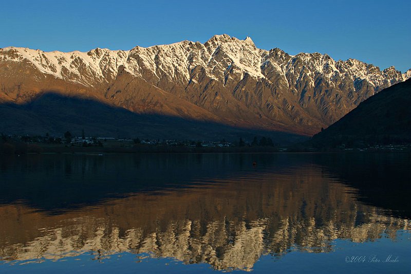 211_1110.jpg - Remarkables, Lake Wakatipu, Queenstown, South Island, New Zealand