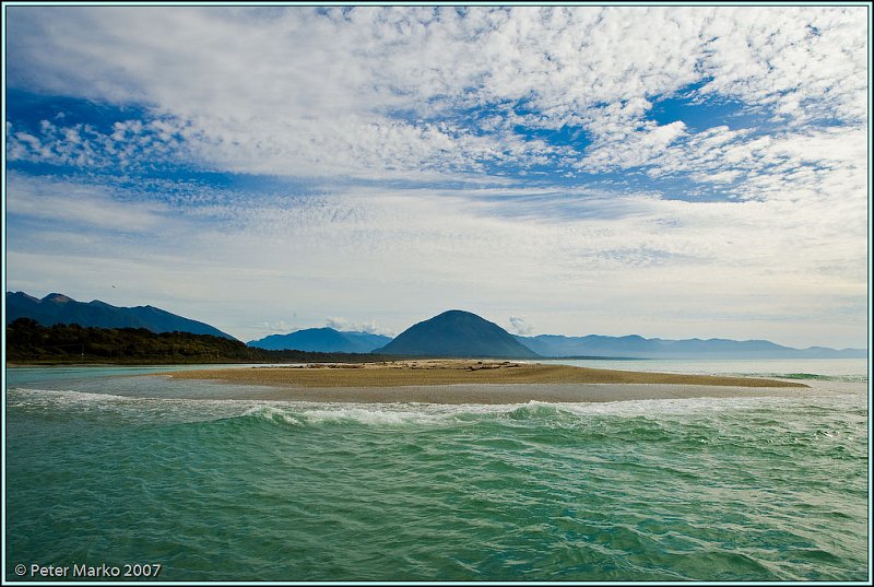 WV8X6841.jpg - Circular wave, Waiatoto River Mouth, South Island, New Zealand